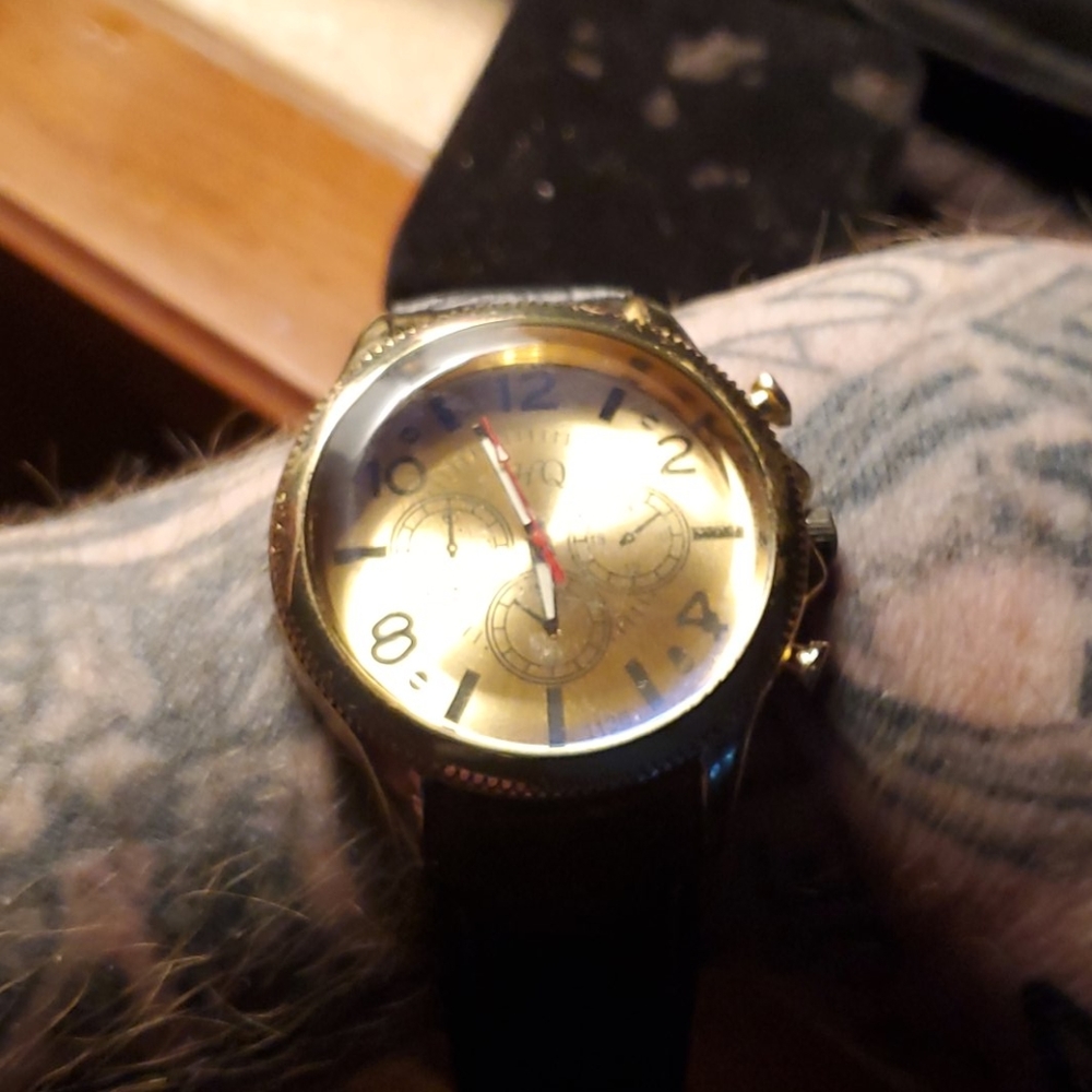 Watch - Picture 2 of 2